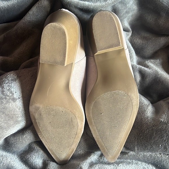 Jaelyn Buckle Detail Ankle Boot Booties - Picture 5 of 5